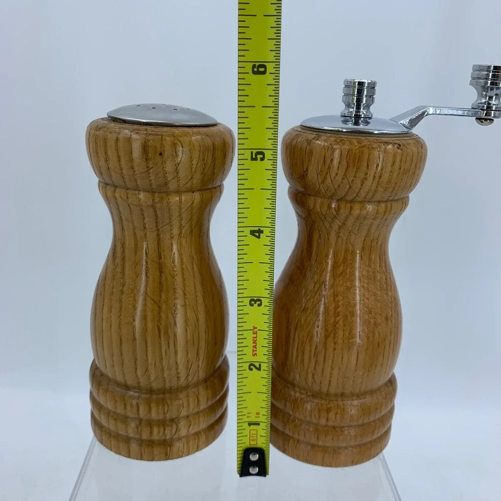 Olde Thompson Vintage Oak Wood Salt Shaker and Pepper Mill Grinder Set USA 6in